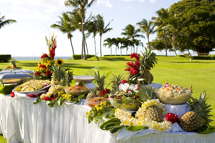 Outdoor buffet, ready for the luau feast to begin